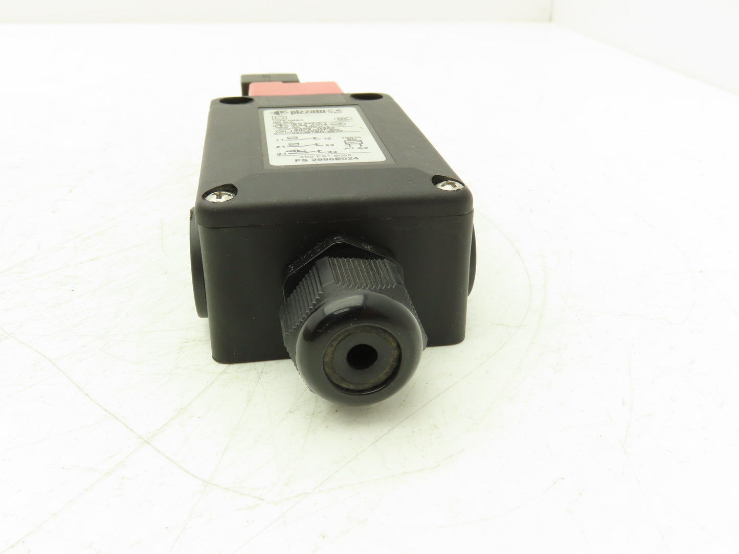Pizzato FS 2996E024 Safety Switch Locked Actuator 24VAC/DC IP67 With Actuator