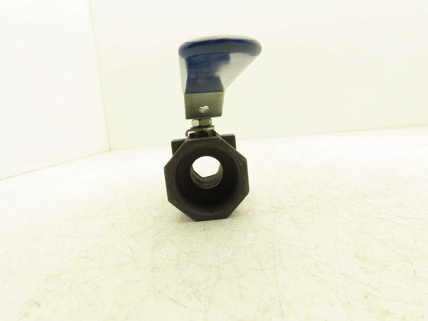 Dixon T-560-R-25 Ball Valve 2" NPT 2000psi WOG Nibco