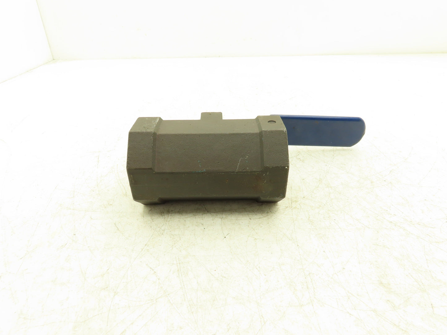 Dixon T-560-R-25 Ball Valve 2" NPT 2000psi WOG Nibco