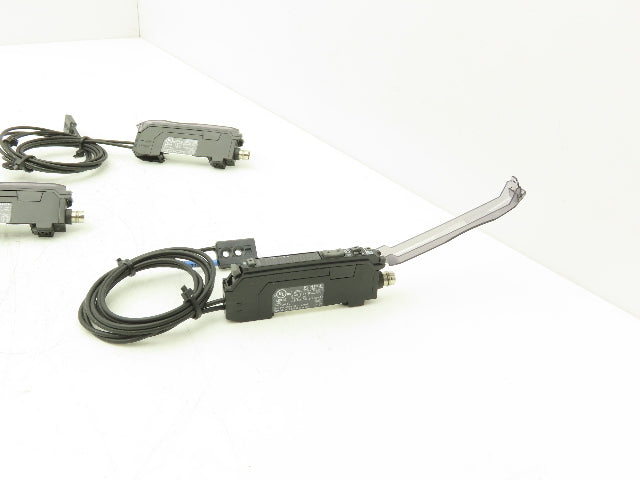 Keyence FS-N11CN Fiber Optic Sensor 24V Various Cable Lengths Included Lot of 5