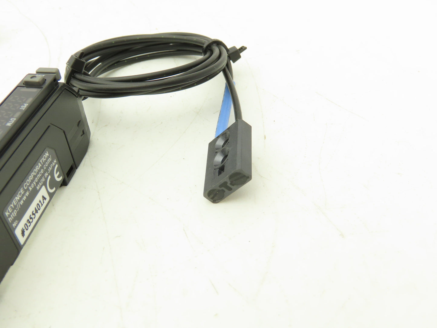 Keyence FS-N11CN Fiber Optic Sensor 24V Various Cable Lengths Included Lot of 5