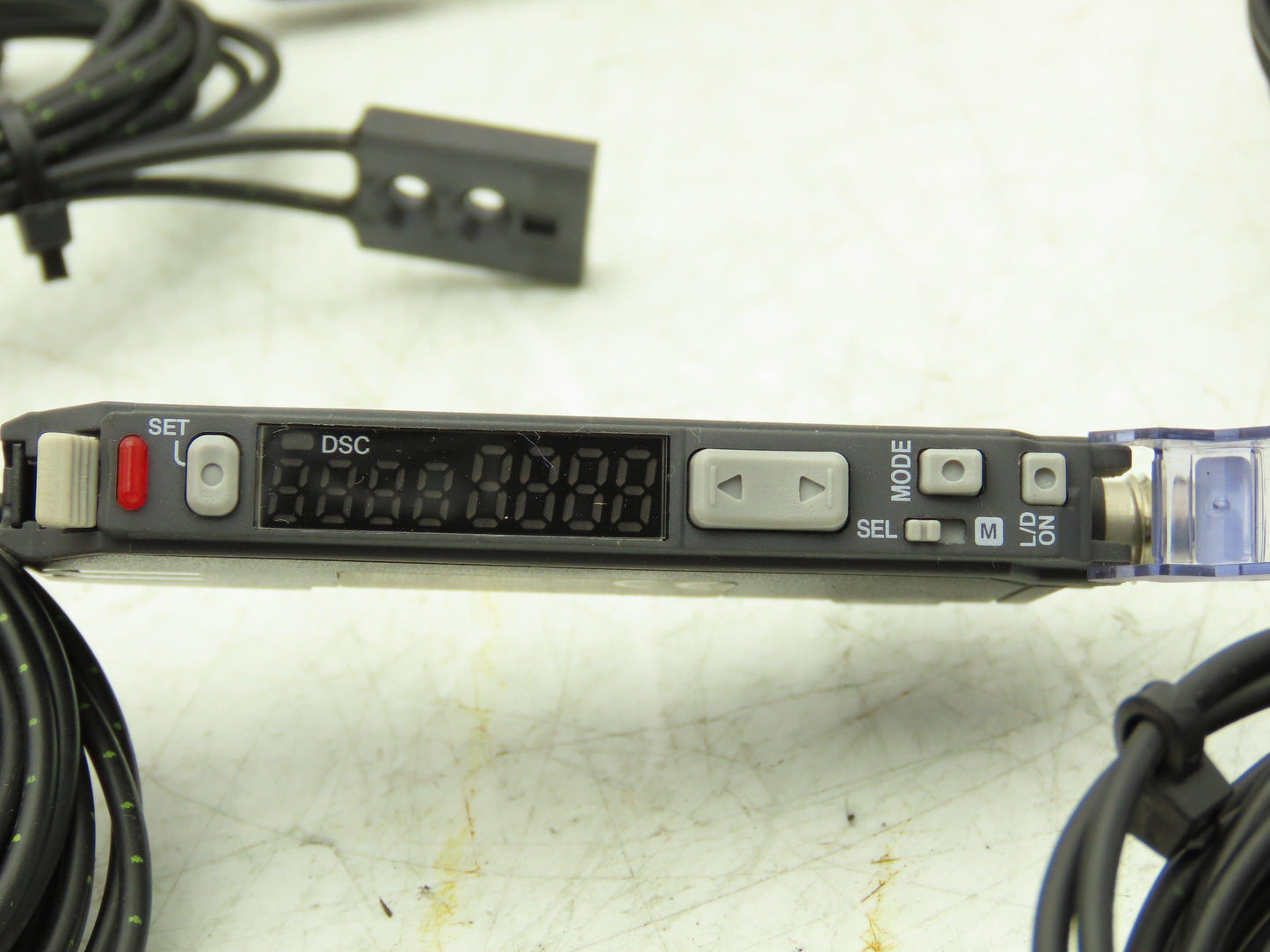 Keyence FS-V31C Fiber Optic Sensor 24V Various Cable Lengths Included Lot of 7