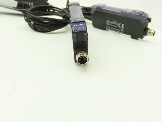 Keyence FS-V31C Fiber Optic Sensor 24V Various Cable Lengths Included Lot of 7