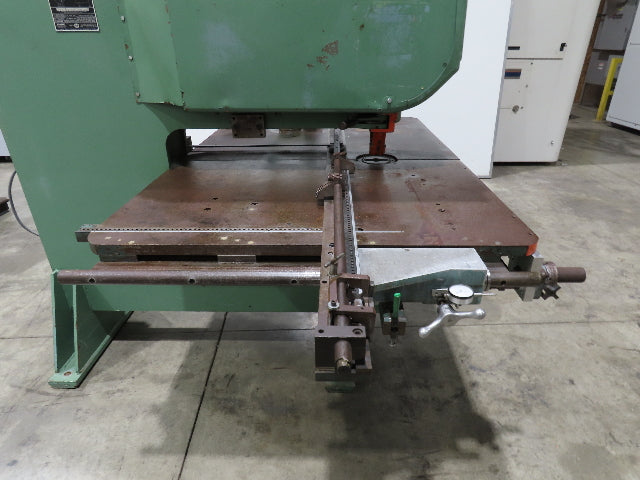 Strippit Fabricator Super 30/30 Single Punch Press 30 Ton 460V *No Foot Switch