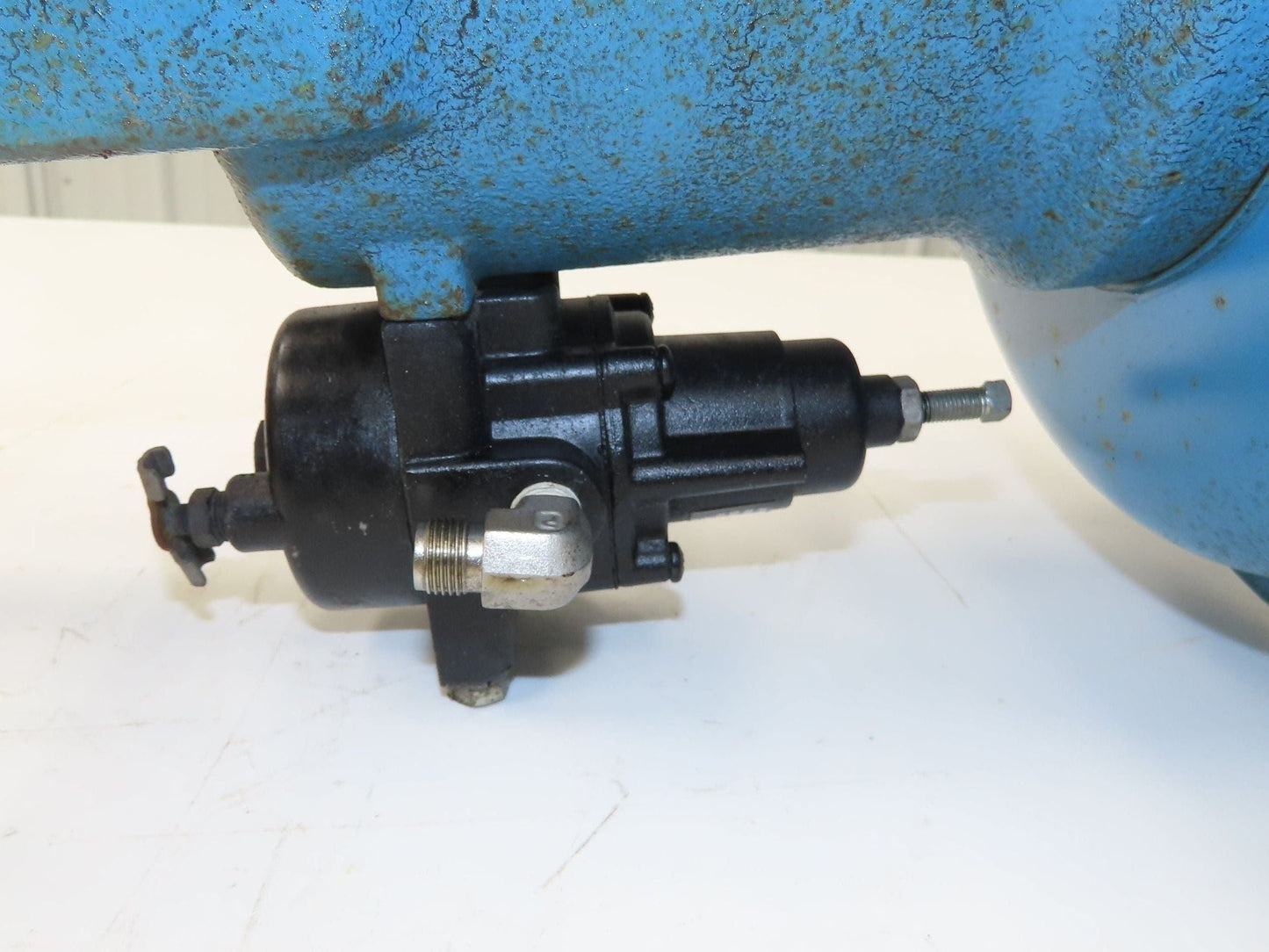 Neles-Jamesbury G110LGC32QC8Y 3" ANSI Globe Valve with Pneumatic Positioner