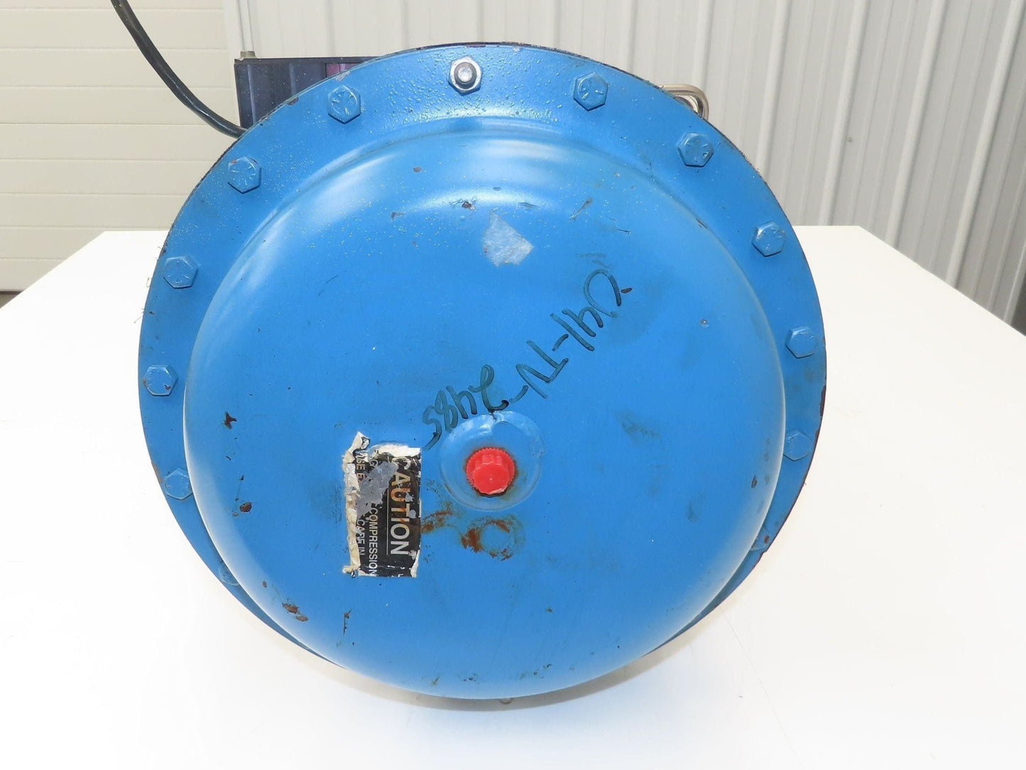 Neles-Jamesbury G110LGC32QC8Y 3" ANSI Globe Valve with Pneumatic Positioner