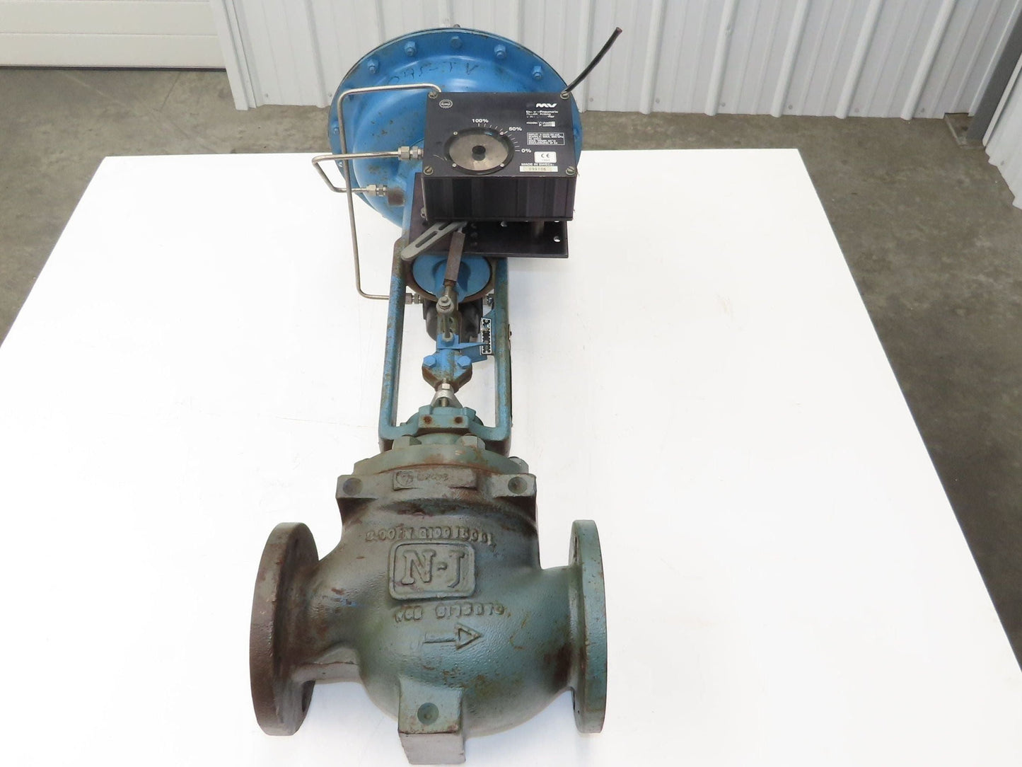 Neles-Jamesbury G110LGC32QC8Y 3" ANSI Globe Valve with Pneumatic Positioner