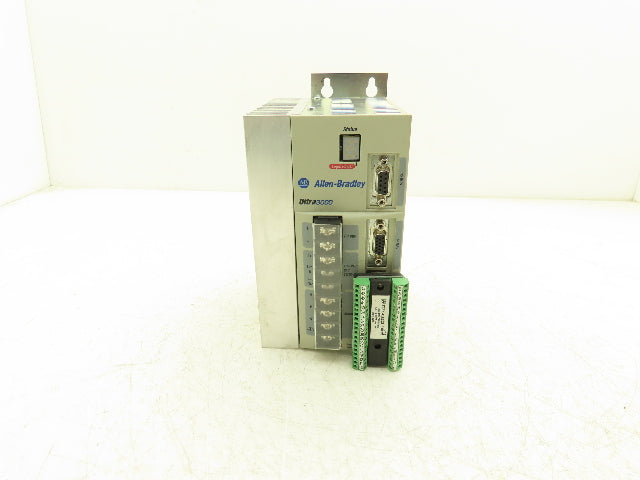Allen Bradley 2098-DSD-020 Ultra 3000 Servo Drive 120/240V 1PH V1.41 Ser B