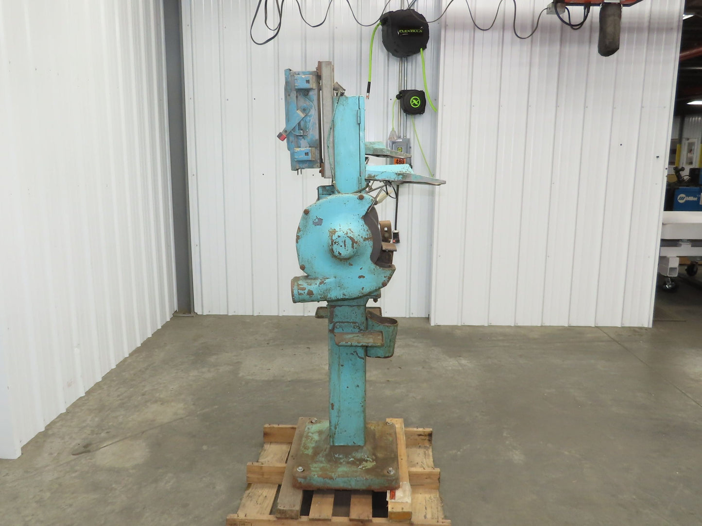 Baldor 1215W Heavy Duty 12" Pedestal Grinder 2Hp 460V 3Ph 1725RPM