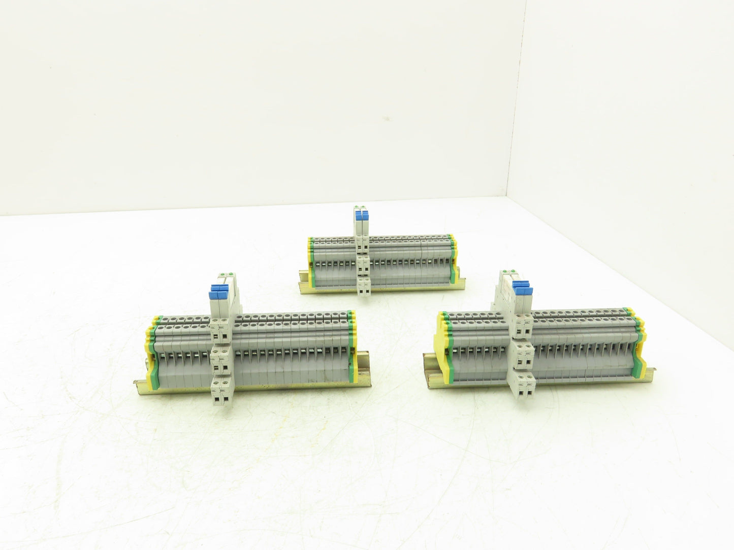 Connectwell Hongfa 41F-1Z-C2-5 Terminal Block Relay base D Rail Mixed Lot of 78