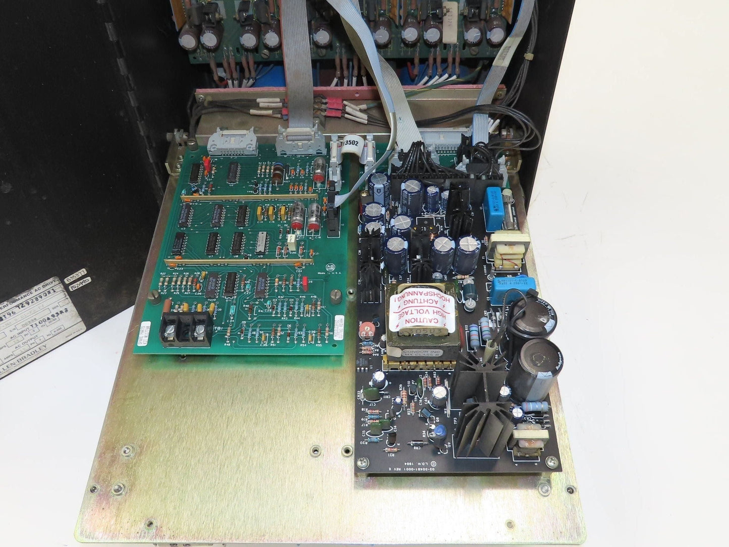 Allen Bradley 1392-B040-RF-MC-B-D1-F2-F4 AC Drive 480Vac In 440V 19A 0-200Hz Out