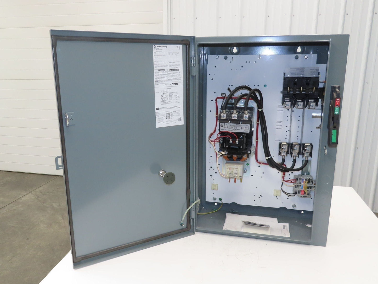 Allen Bradley 512-DACD-26R Combination Motor Starter Sz 3 NEMA 50HP 480V Fused