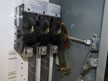 Allen Bradley 512-DACD-26R Combination Motor Starter Sz 3 NEMA 50HP 480V Fused