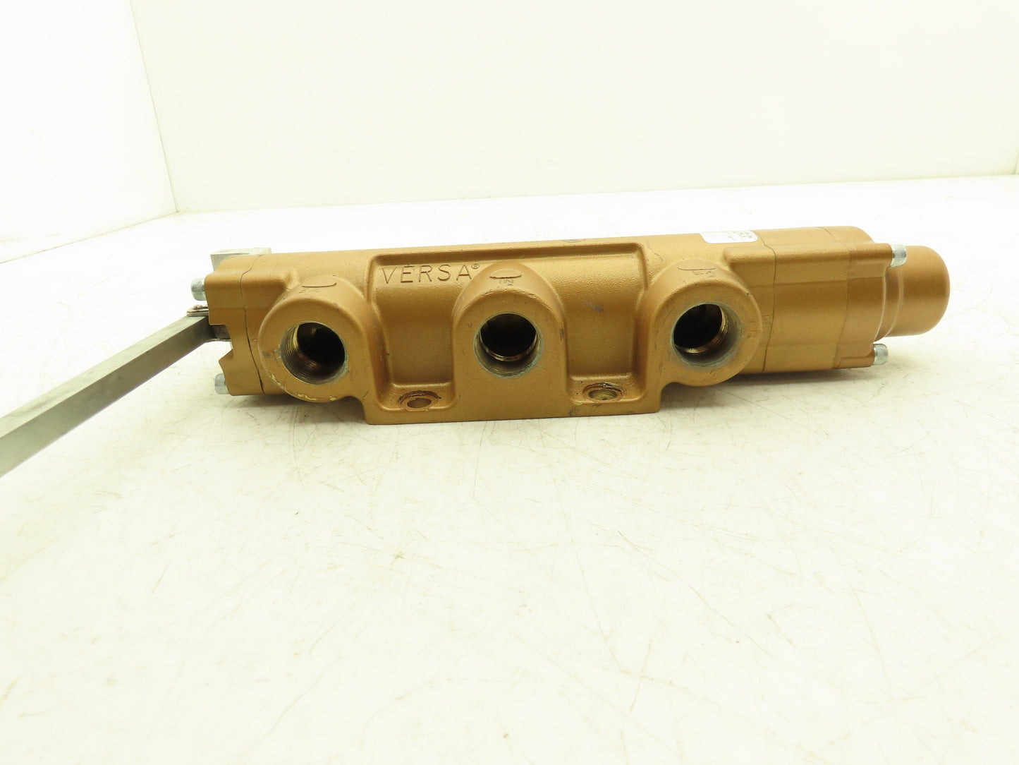 Versa VLB-4604-28B Pneumatic Air Hand Lever Valve 200psi 3/4" Ports