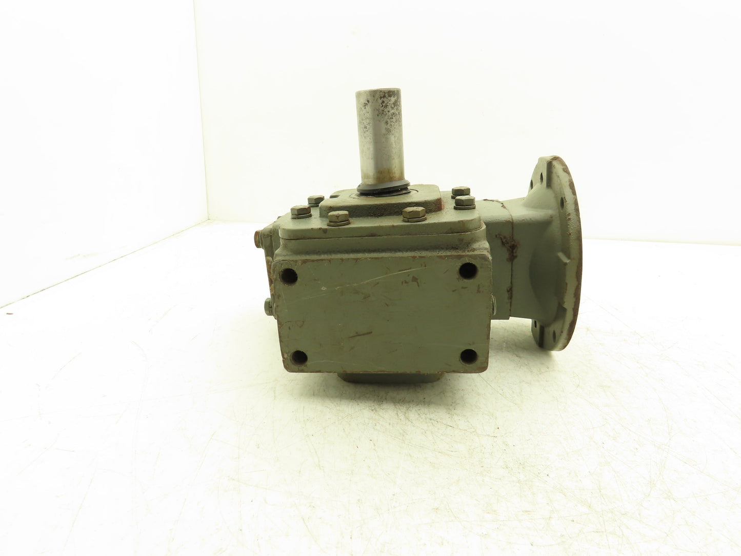Winsmith 924MWNS064XGB7 D-90 SE Gearbox 10:1 Reducer 2.7Hp 175rpm LH 56C