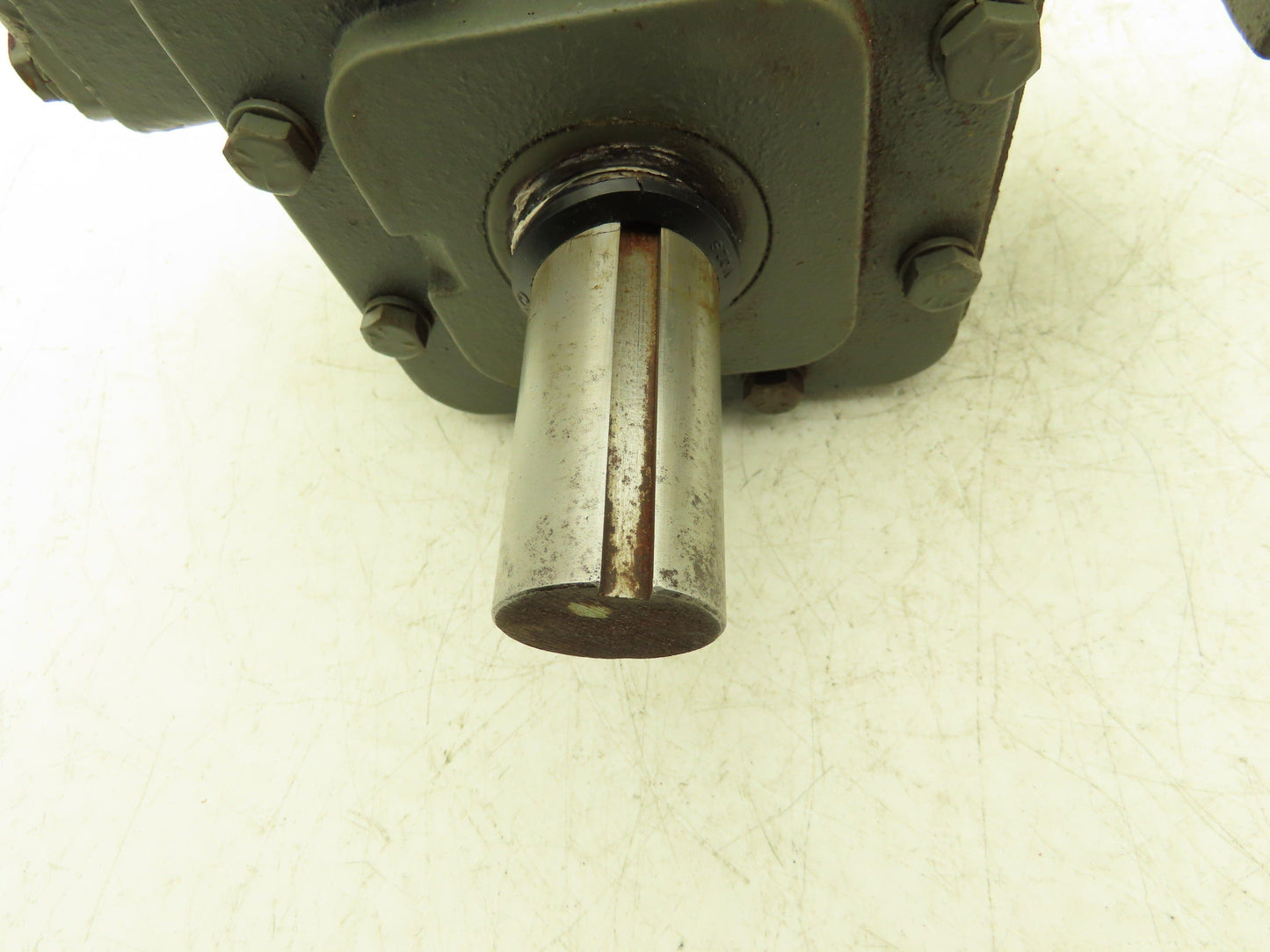 Winsmith 924MWNS064XGB7 D-90 SE Gearbox 10:1 Reducer 2.7Hp 175rpm LH 56C