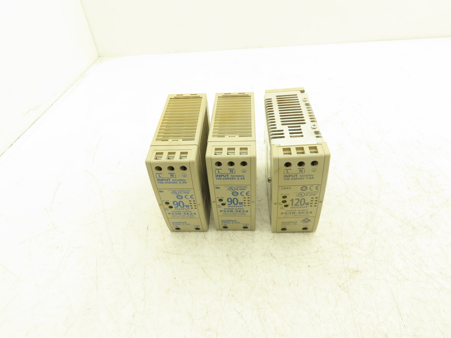 Idec PS5R-SE24 PS5R-SF24 Power Supply 24VDC 5A 3.75A Mixed Lot of 3