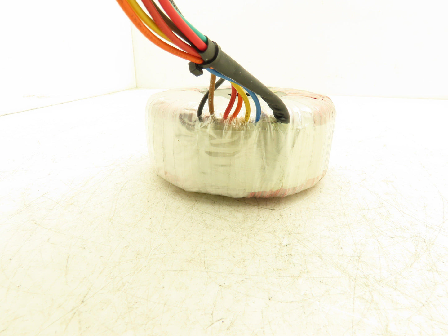 Tortran 17100-508 Stepdown Power Transformer 1 kVA 1Ph HV 240V LV115 989W 8.6A