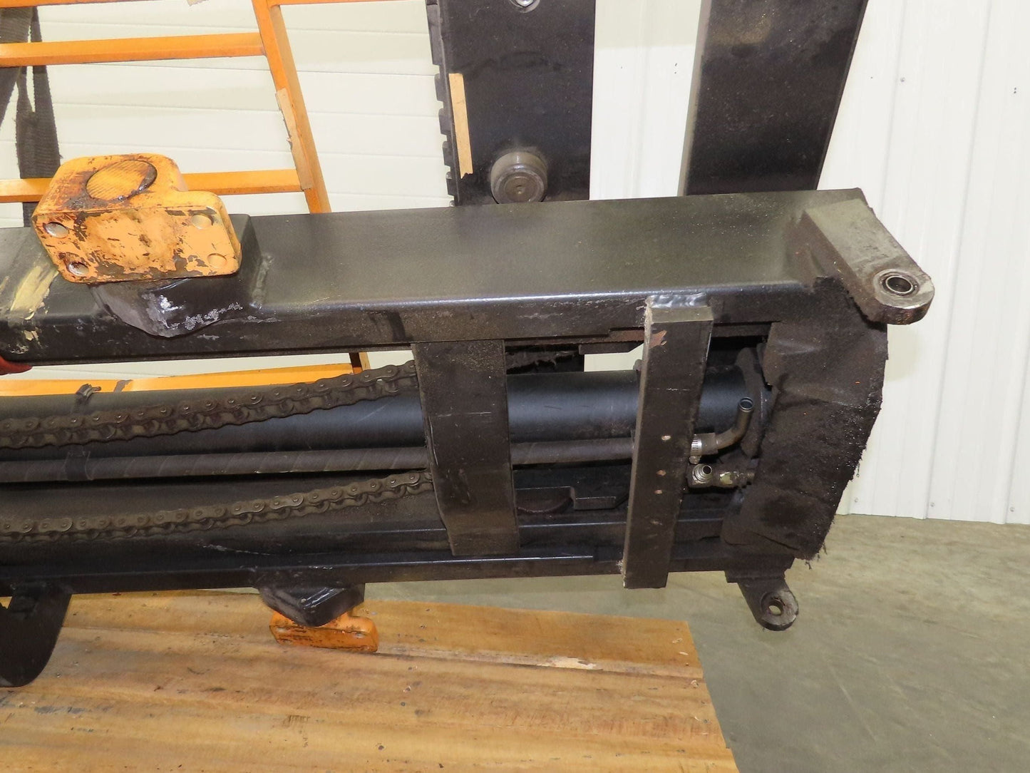 Clark S40 PowrWorker Forklift Mast 2-Stage 130" Lift 47"x 38" Carriage Class 2