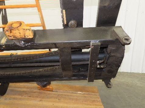 Clark S40 PowrWorker Forklift Mast 2-Stage 130" Lift 47"x 38" Carriage Class 2