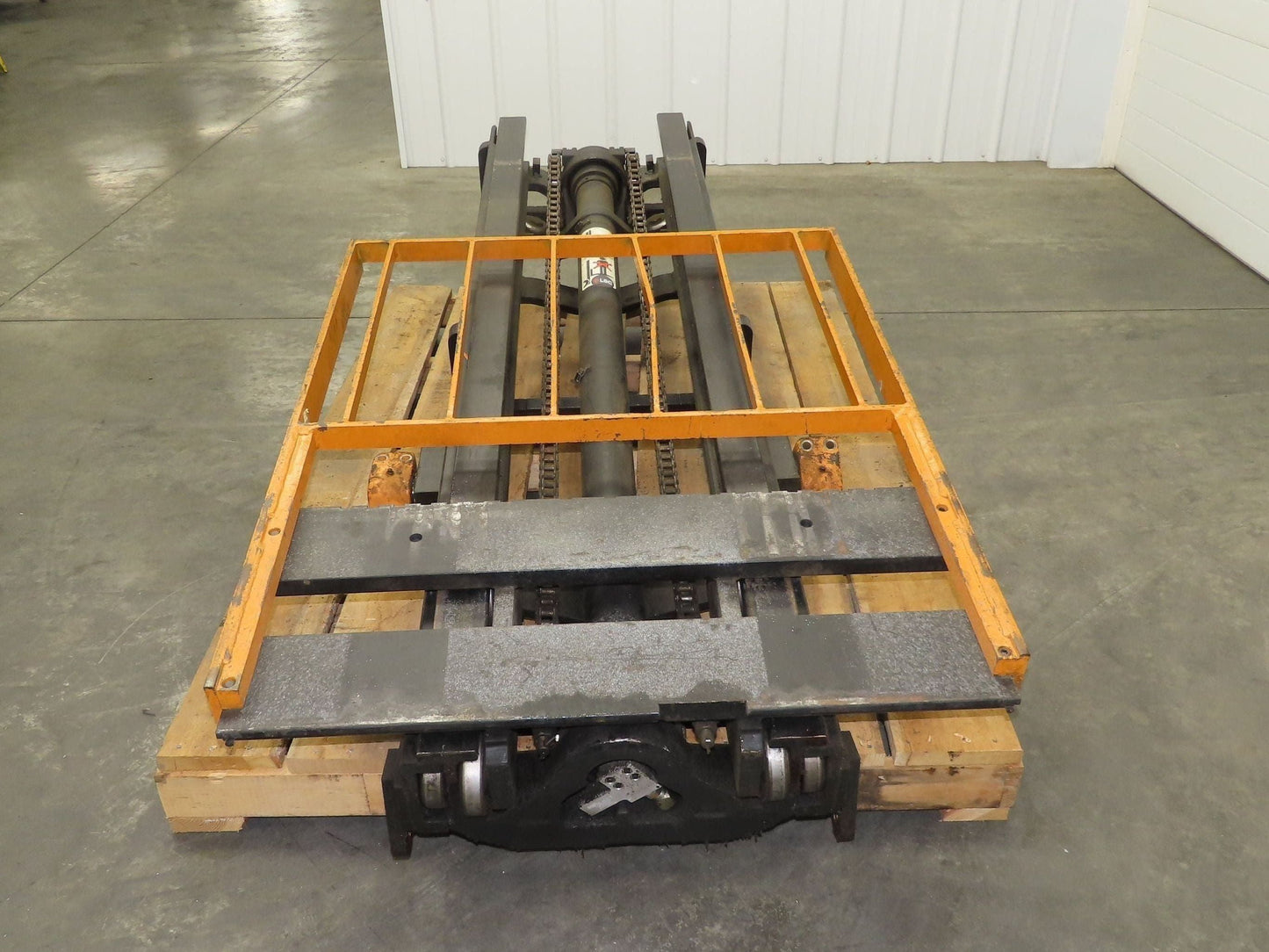 Clark S40 PowrWorker Forklift Mast 2-Stage 130" Lift 47"x 38" Carriage Class 2