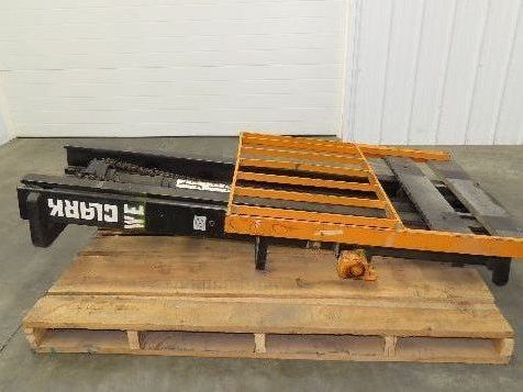 Clark S40 PowrWorker Forklift Mast 2-Stage 130" Lift 47"x 38" Carriage Class 2