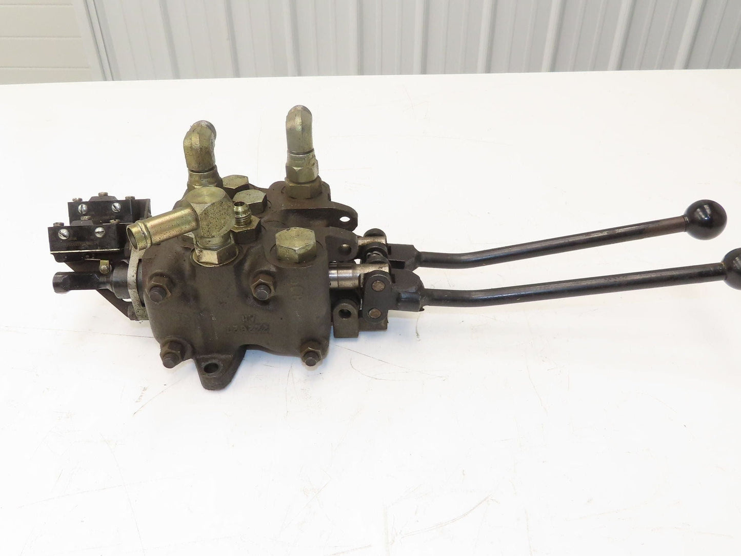 Clark PowrWorker Forklift Walkie Stacker Hydraulic Control Valve Assembly