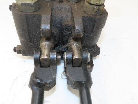Clark PowrWorker Forklift Walkie Stacker Hydraulic Control Valve Assembly