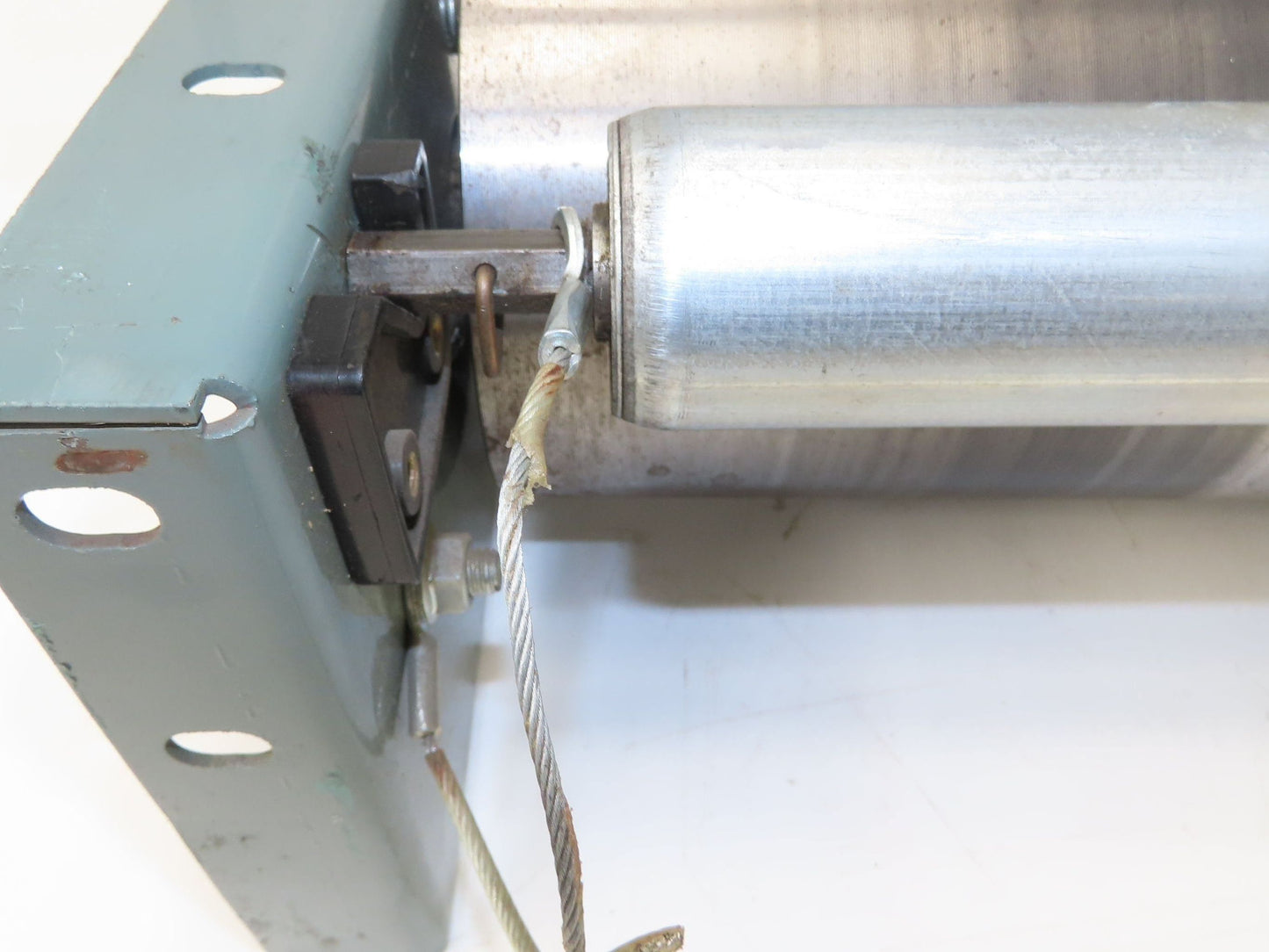 Hytrol 24" Slider Bed Belt Conveyor Tail Pulley Assembly 6" Pulley