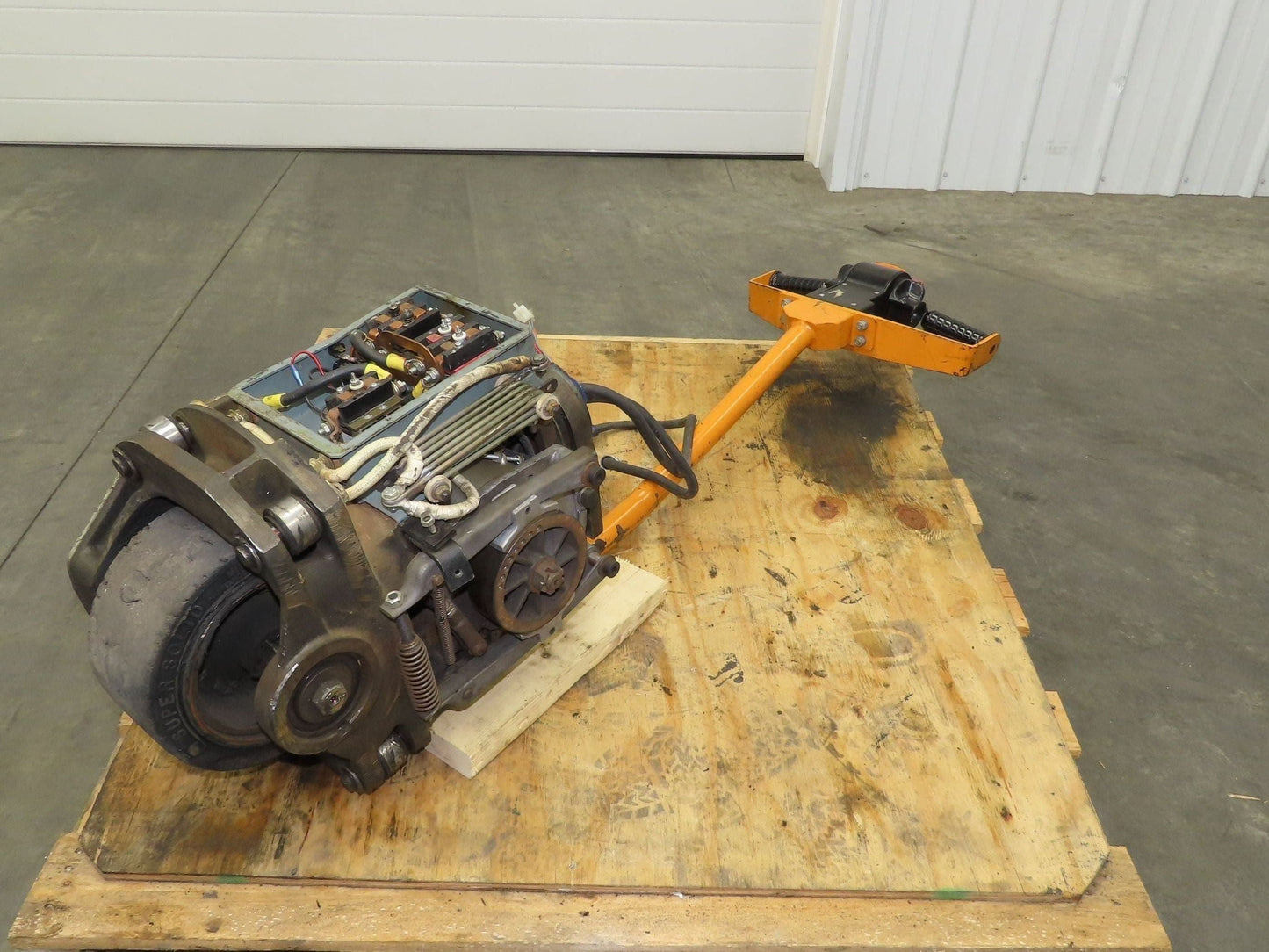 Clark S40 PowrWorker Stacker Walkie Drive Unit Handle Controls Wheel 24VDC