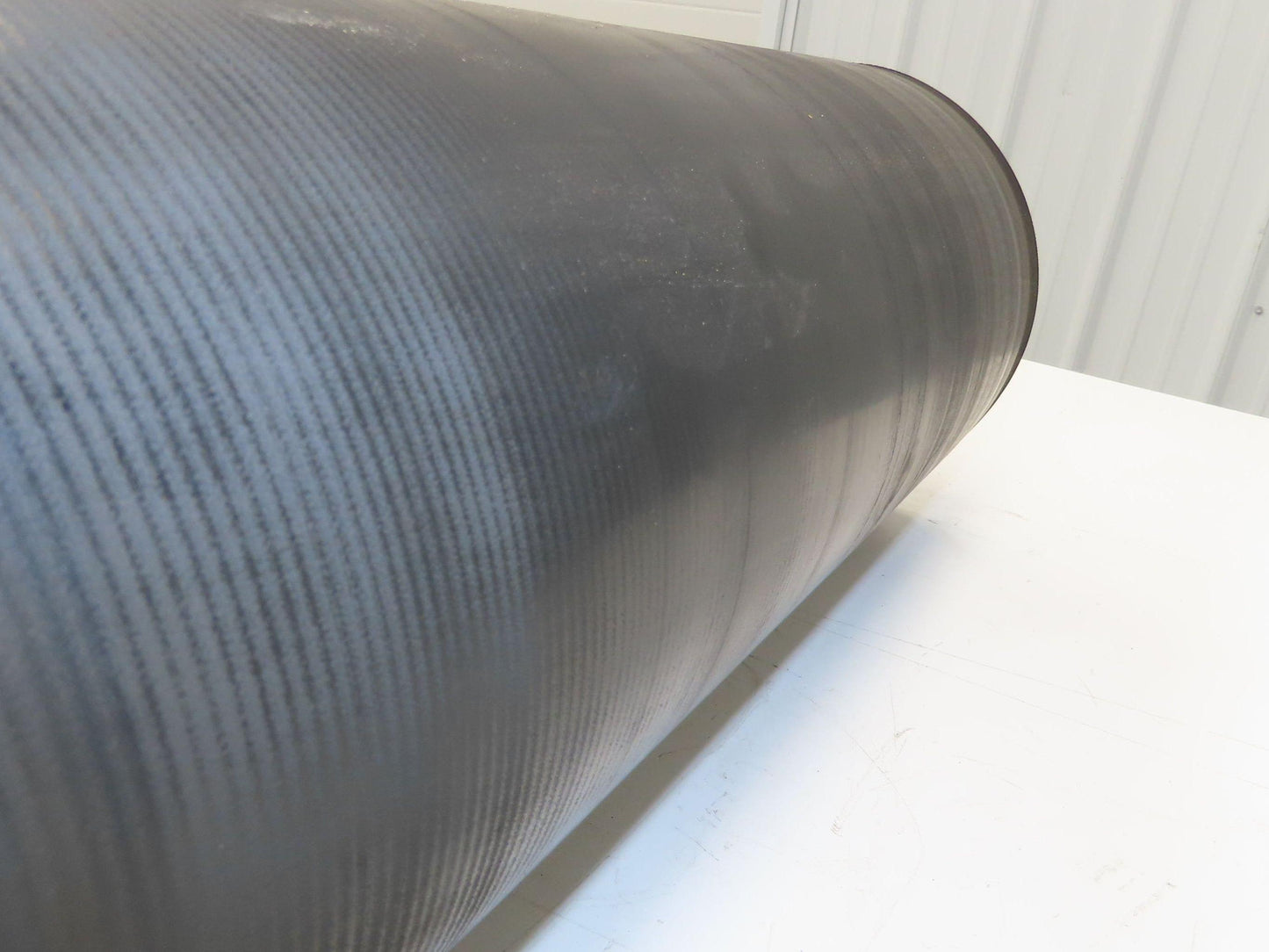 Hytrol 8"x 20.5" Center Drive Pulley 24" Conveyor 21"BF 1-11/16" Ext Shaft