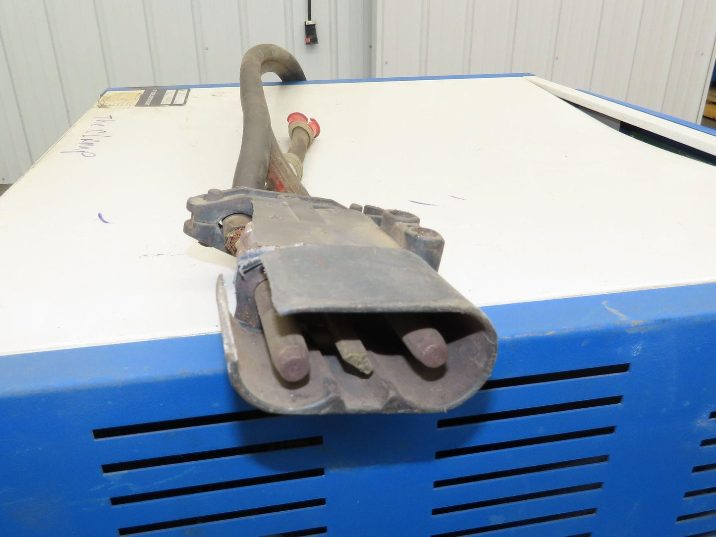 Chloride CMP2100 Motive Power Forklift Battery Charger 48V 140A 3Ph 400V