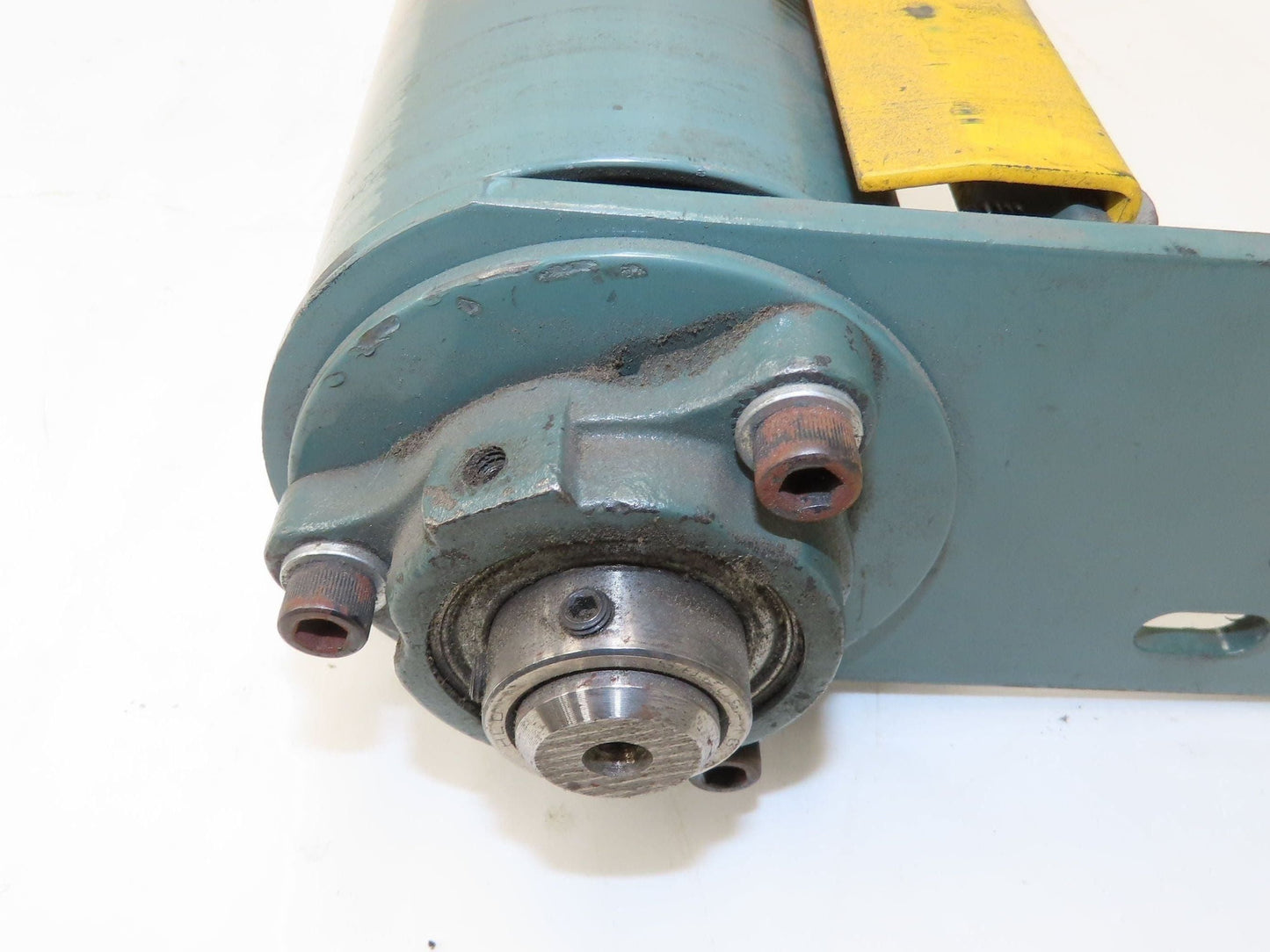 Hytrol 34" Slider Bed Belt Conveyor Tail Pulley Assembly 4"x 33" Pulley