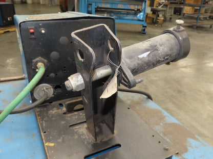 Miller CP-302 Mig Welder 300 amp 195112 24V Feeder 200/230/460v 3PH With Cart