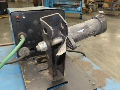 Miller CP-302 Mig Welder 300 amp 195112 24V Feeder 200/230/460v 3PH With Cart