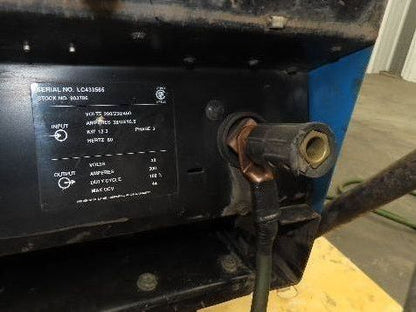 Miller CP-302 Mig Welder 300 amp 195112 24V Feeder 200/230/460v 3PH With Cart