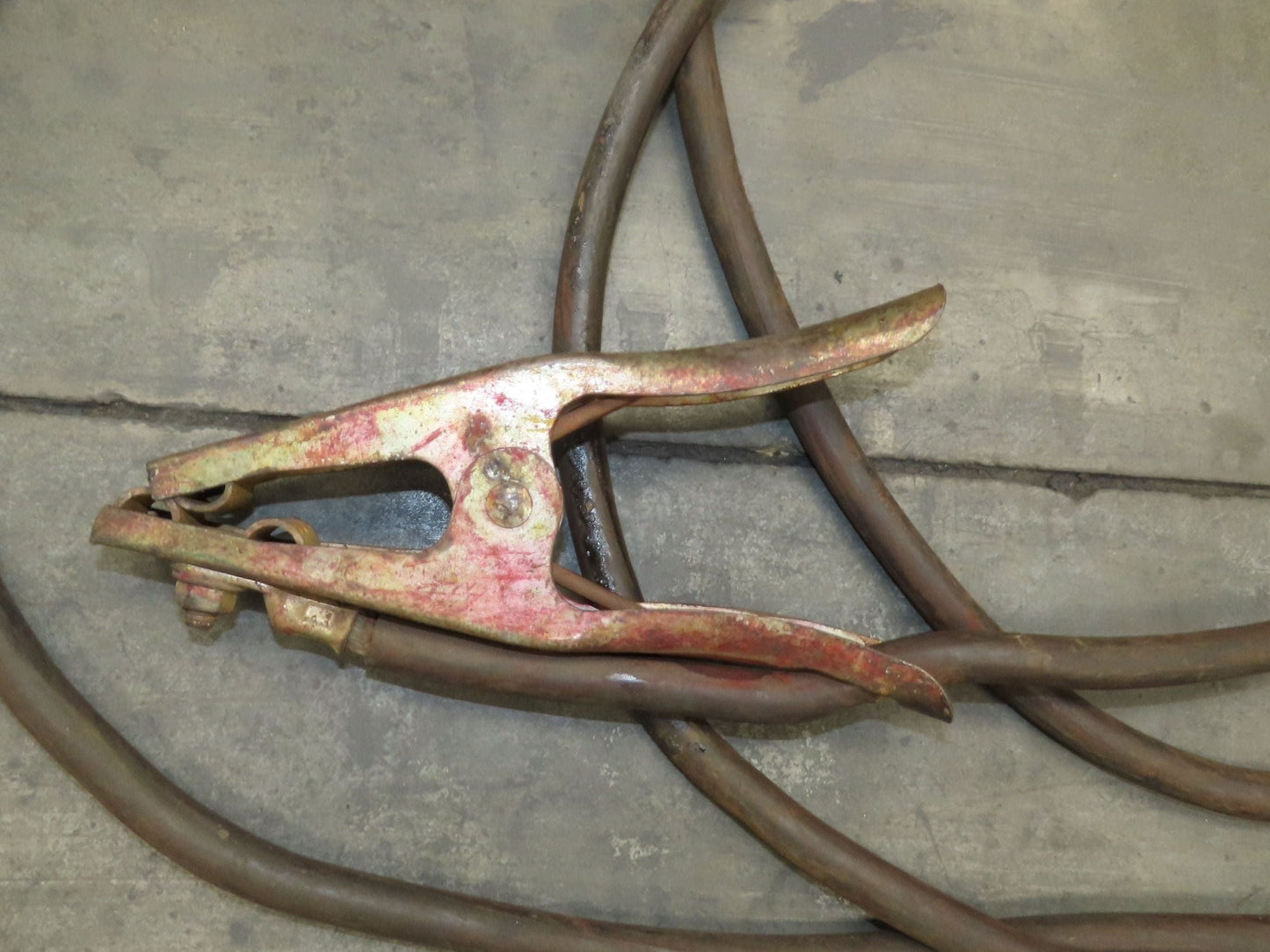 Miller CP-302 Mig Welder 300 amp 195112 24V Feeder 200/230/460v 3PH With Cart