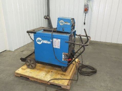 Miller CP-302 Mig Welder 300 amp 195112 24V Feeder 200/230/460v 3PH With Cart