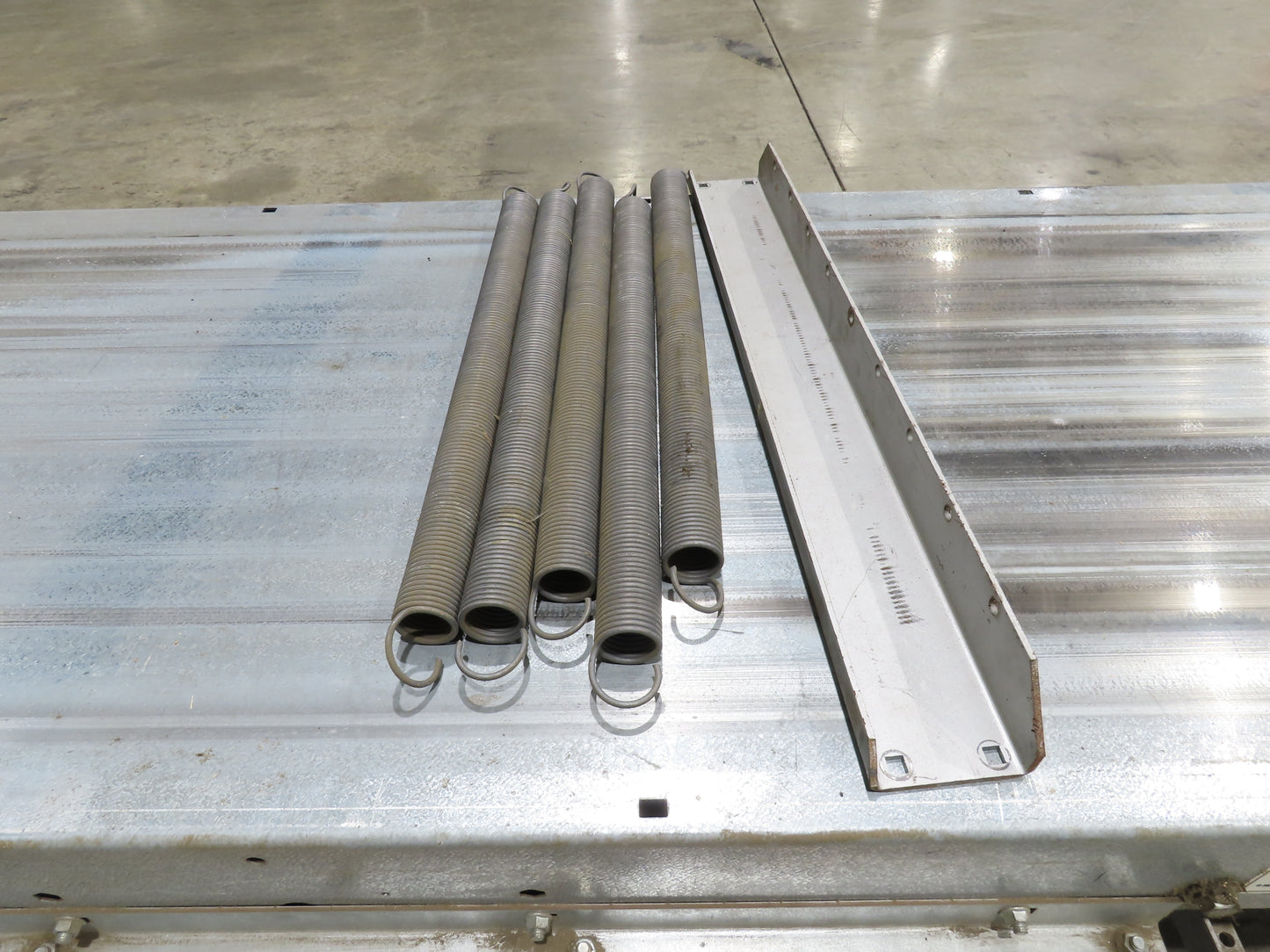 Automotion 30" Slider Bed Belt Conveyor Spring Take-Up 12' Section