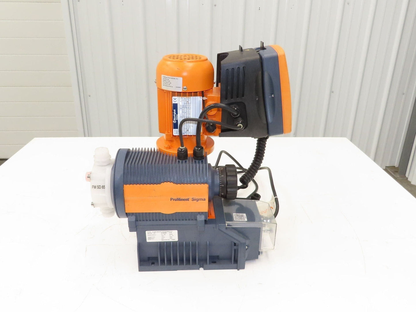 ProMinent Fluid Controls S1CB Metering Pump 110-240v 14Gph Dosing Rate 145psi