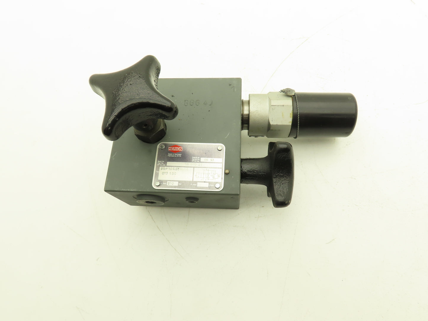 Herion BSP Hydraulic Directional Valve Block Cartridge Relief TUEV.SV.90-527