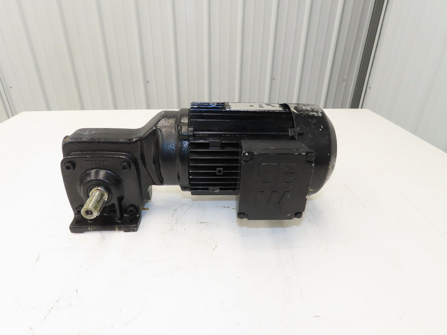 Alfred Imhof S31-DT80N4 Gearmotor 16.5:1 Ratio 84rpm 1Hp 230/400Y 3ph Dual Shaft