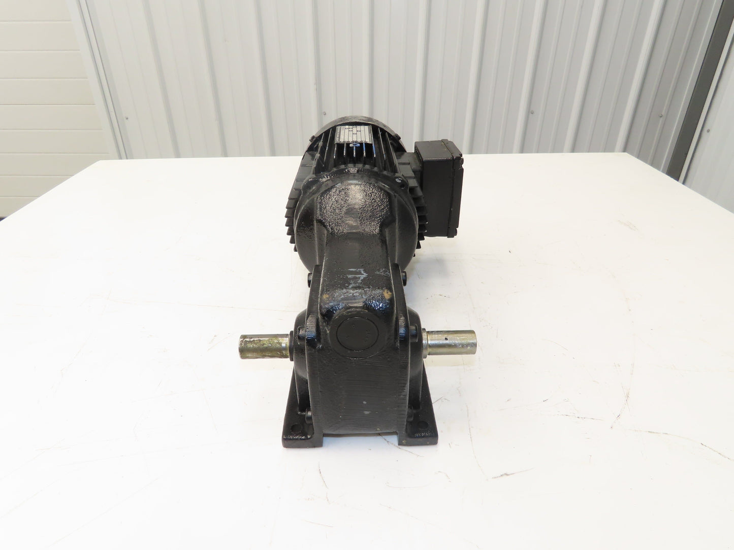 Alfred Imhof S31-DT80N4 Gearmotor 16.5:1 Ratio 84rpm 1Hp 230/400Y 3ph Dual Shaft