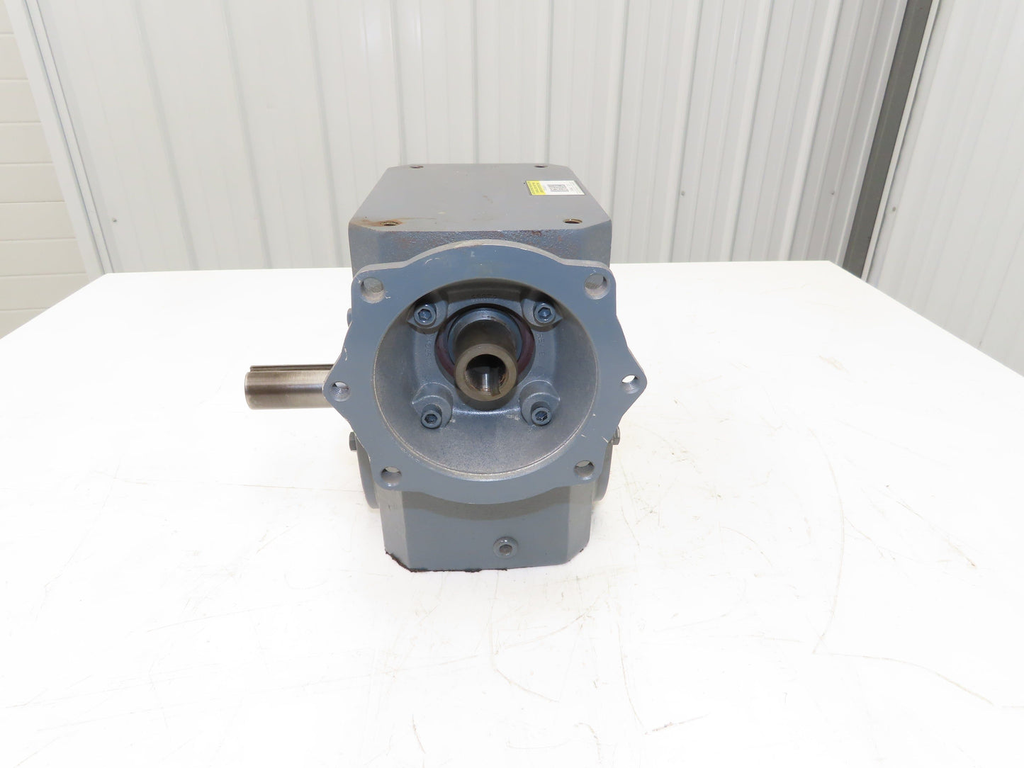 Boston Gear F732-40E-B7-G Gearbox 40:1 Reducer 2.1Hp 44rpm 143T LH Output