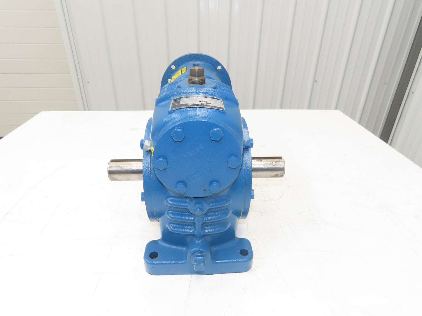 Cone Drive MHO30B113-3 Worm Gearbox 30:1 Reducer 2.19Hp 58rpm 56C Dual Output