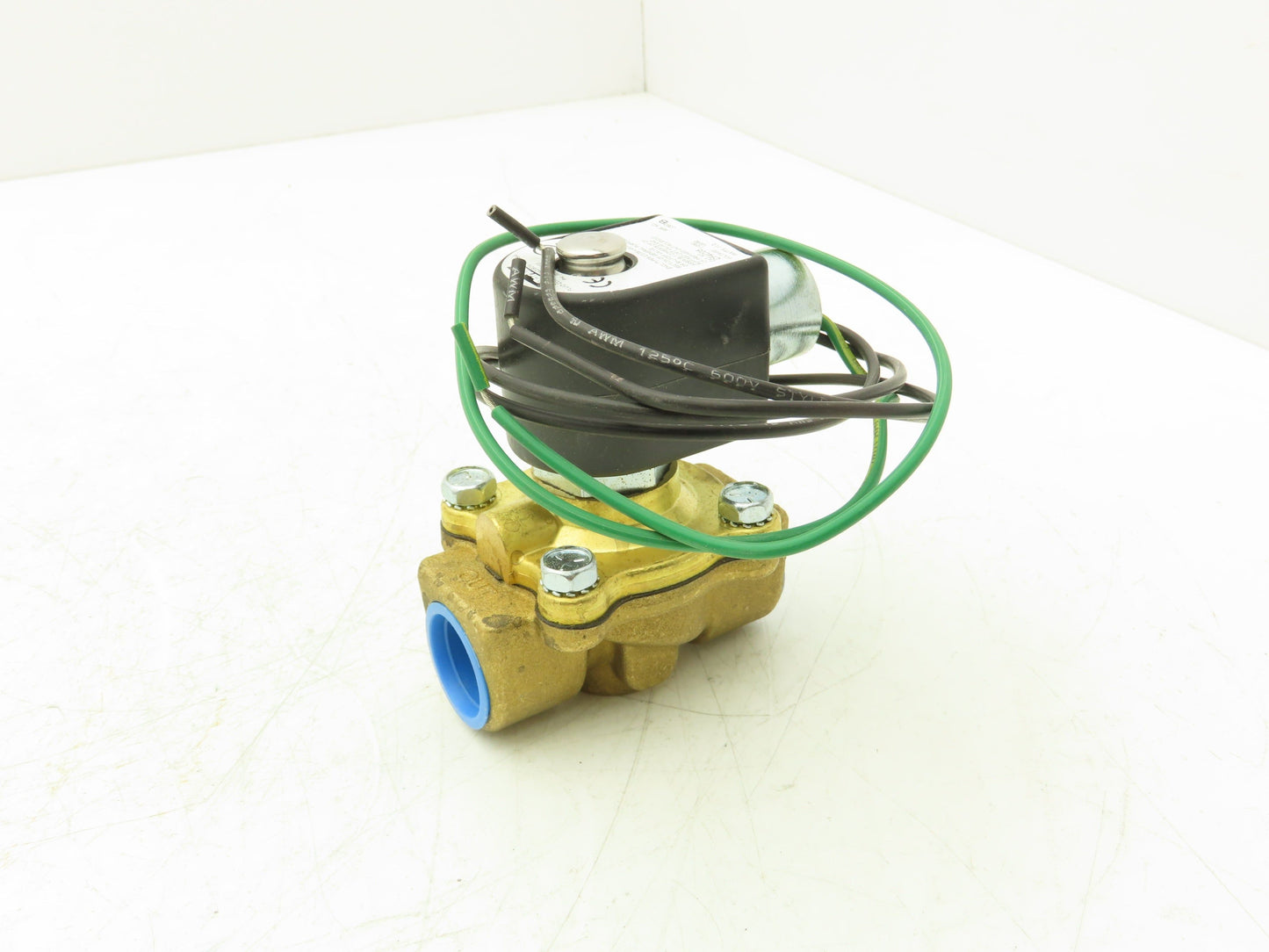 Parker Skinner Solenoid Valve Two Way Coil Voltage 120VAC 3/4" NPT 0-150 PSI