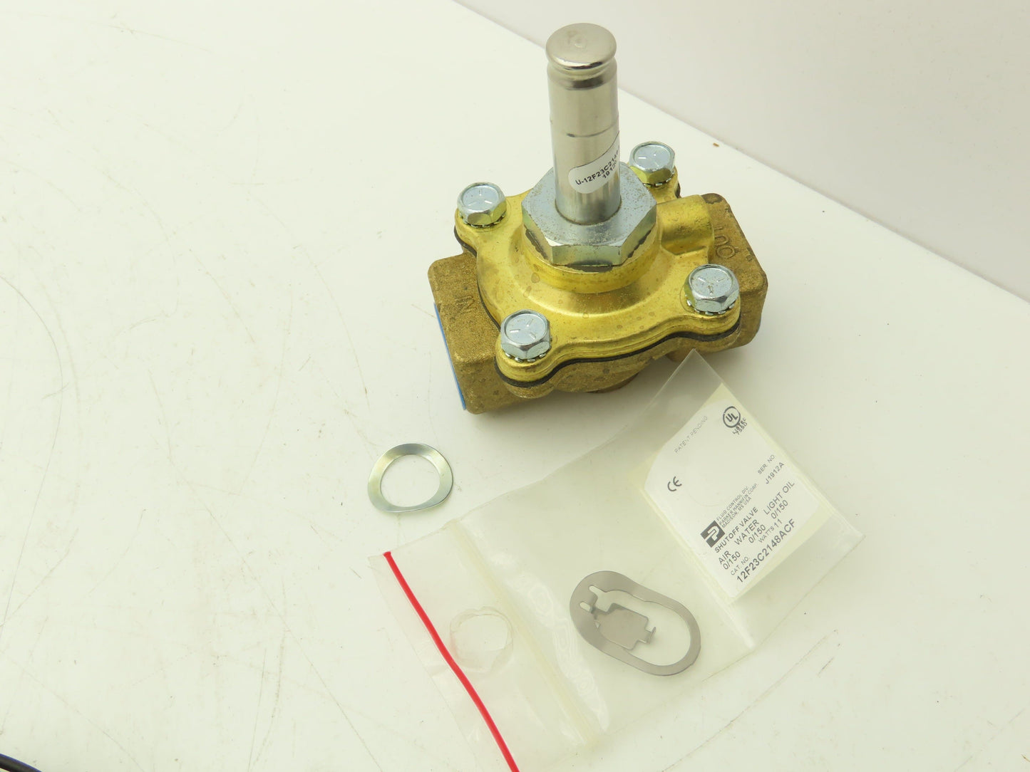 Parker Skinner Solenoid Valve Two Way Coil Voltage 120VAC 3/4" NPT 0-150 PSI