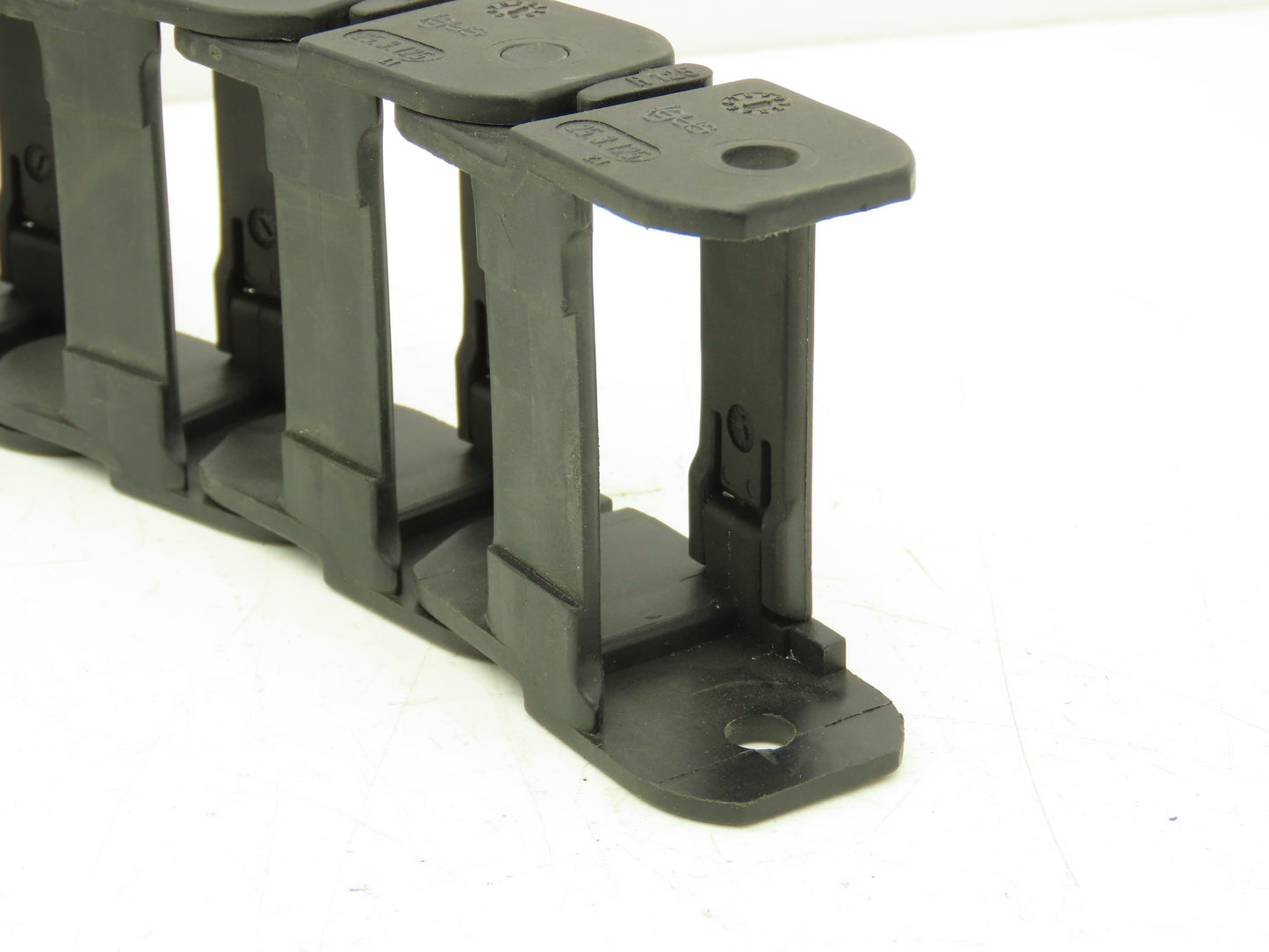 Igus R125 Energy Chain Cable Carrier 57mm x 25mm 50.5" Length