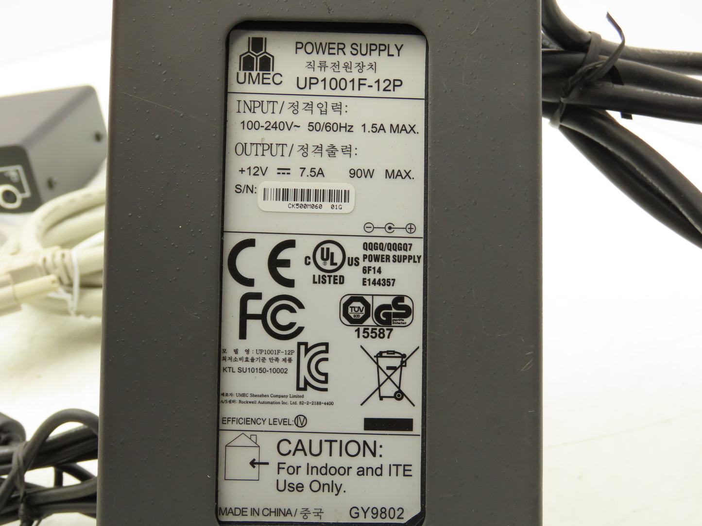 Black Box ACU1028A CAT5 KVM Extender ServSwitch Local Box Only And Cords