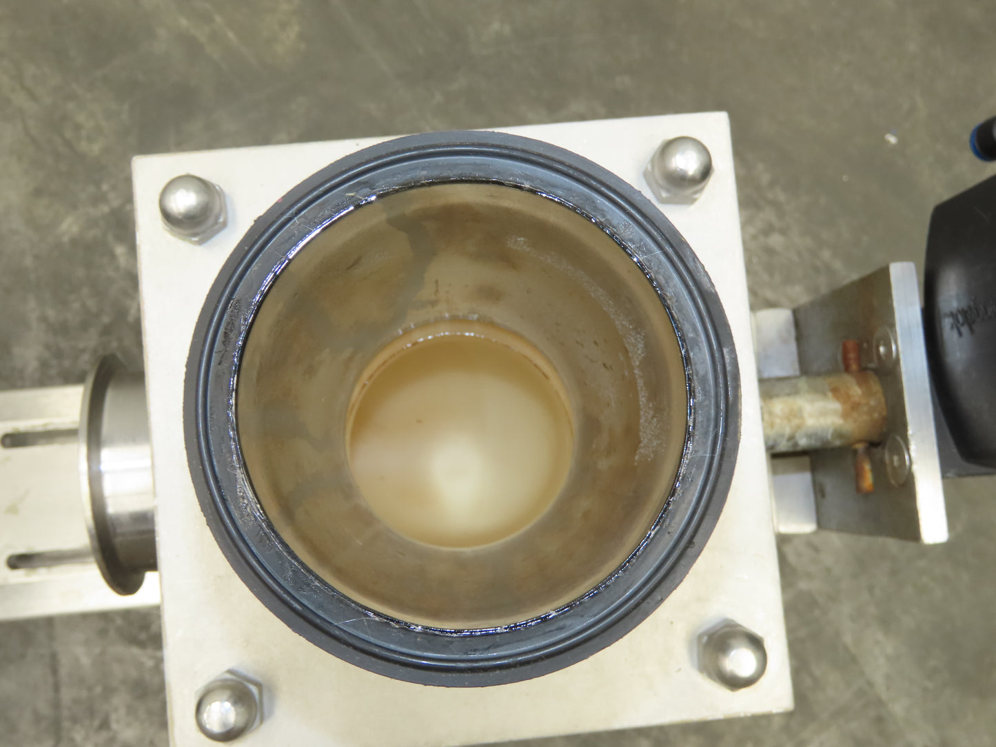 Piston Metering Pump Stainless Steel Pneumatic 1 Gal Displacement 3 Way Valve